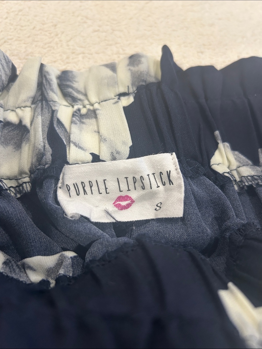 Navy White Floral Flowy Shorts • Tie Paperbag Waist • Size S - Picture 2 of 6